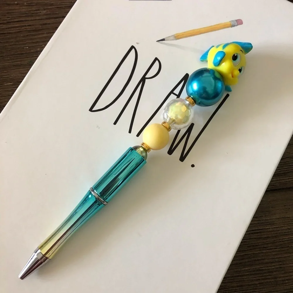 Disney Doorables: The Little Mermaid: Flounder handmade beaded pen